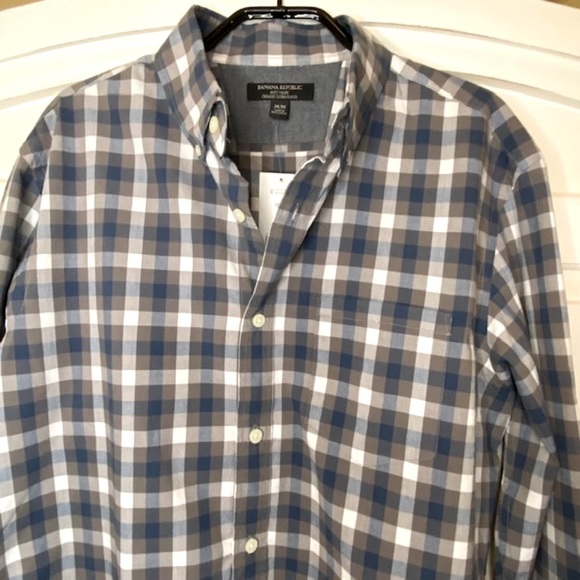 Banana Republic Soft Wash Cotton Plaid Button Down Shirt - Picture 7 of 9